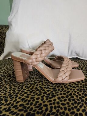 Dolce Vita Square Toe Sandals Woven Leather Beige Chunky Heel Womens 4.5